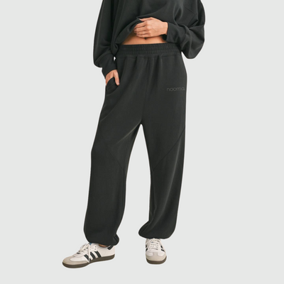 Air Scuba Low Rise Jogger Pants in Black